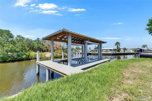 6522 Simone Shores Cir, Apollo Beach, FL 33572 - dock featuring a water view and boat lift