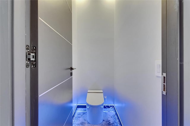 6522 Simone Shores Cir, Apollo Beach, FL 33572 - detailed view of toilet and baseboards