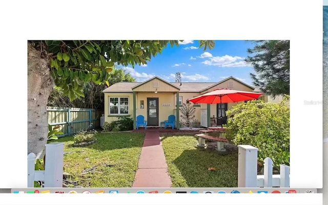 14141 Gulf Blvd Unit 5, Saint Petersburg, FL 33708 - bungalow with stucco siding
