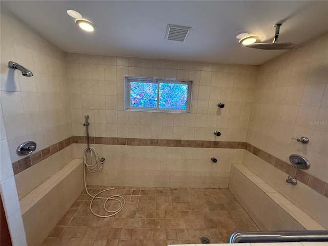 2033 Aaron Pl, Clearwater, FL 33760 - full bathroom with tiled shower