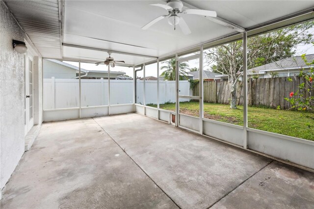 21608 Wytheville Way, Lutz, FL 33549 - photo 30