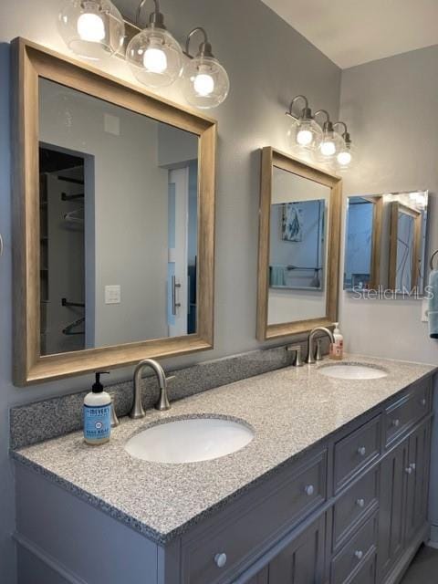 2714 60th Avenue Terrace W Unit 12D, Bradenton, FL 34207 - full bathroom featuring double vanity