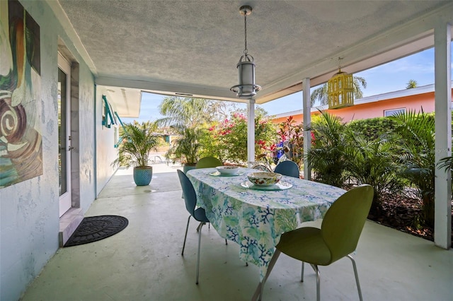 2479 Trade Winds Dr, Dunedin, FL 34698 - view of patio / terrace with outdoor dining space