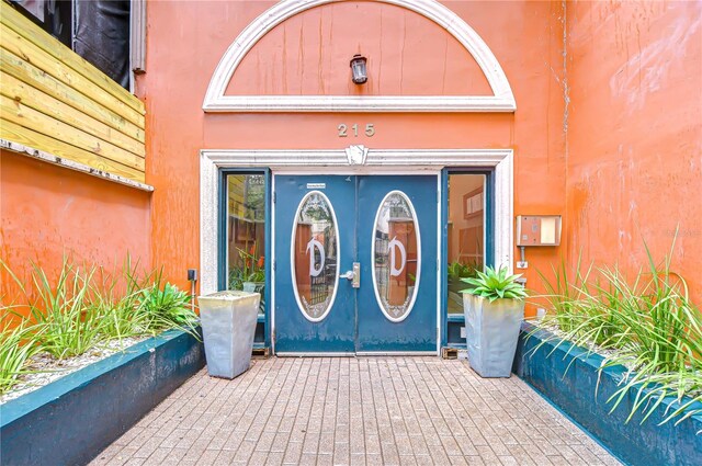 215 Central Ave Unit 2B, Saint Petersburg, FL 33701 - view of doorway to property