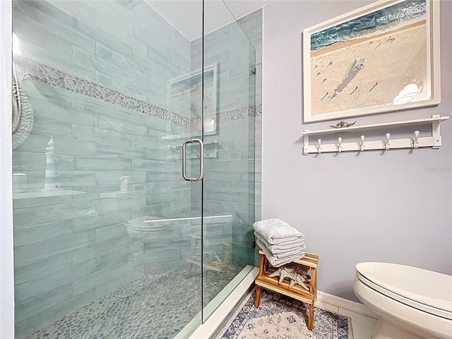 1445 Stonehenge Way, Palm Harbor, FL 34683 - full bath featuring toilet, a shower stall, and baseboards