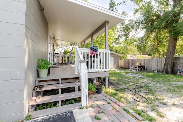8517 N Branch Ave, Tampa, FL 33604 - view of wooden terrace
