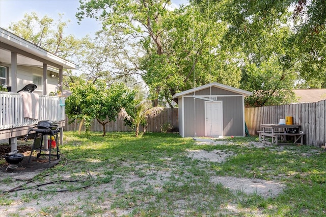 8517 N Branch Ave, Tampa, FL 33604 - view of yard
