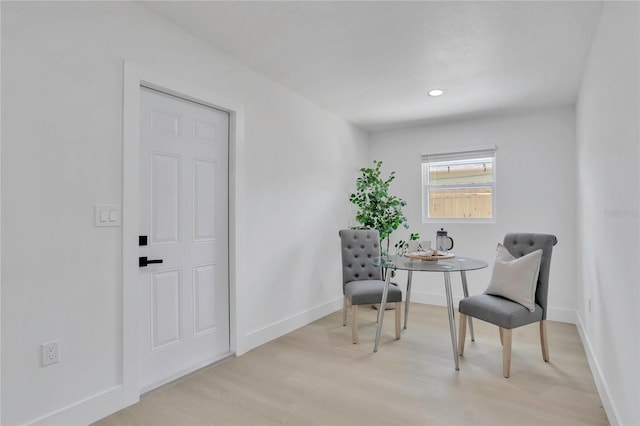 323 48th St NW, Bradenton, FL 34209 - living area with light wood-style flooring, baseboards, and recessed lighting