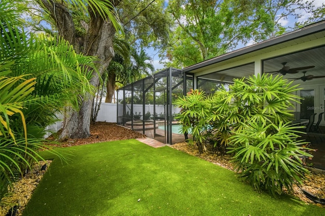 5005 W Evelyn Dr, Tampa, FL 33609 - view of yard featuring ceiling fan