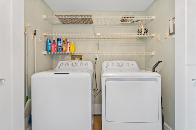 1586 Gulf Blvd Unit 2502, Clearwater, FL 33767 - washroom featuring independent washer and dryer