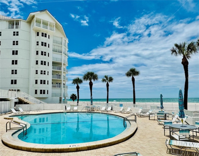 1586 Gulf Blvd Unit 2502, Clearwater, FL 33767 - community pool with a water view