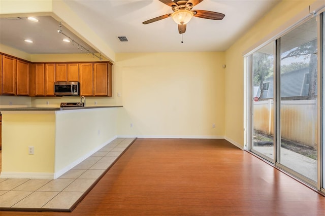 2005 Strathmill Dr, Clearwater, FL 33755 - photo 5