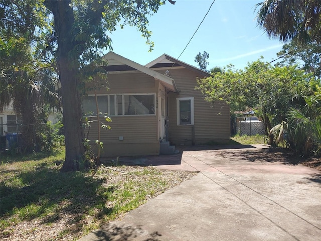 1924 30th St S, Saint Petersburg, FL 33712 - photo 4