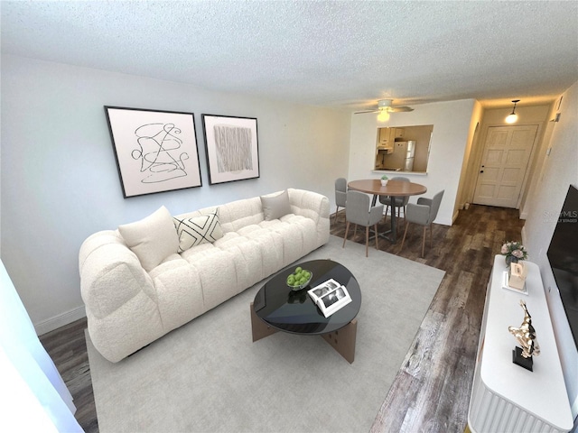 2928 Feather Dr, Clearwater, FL 33759 - photo 3