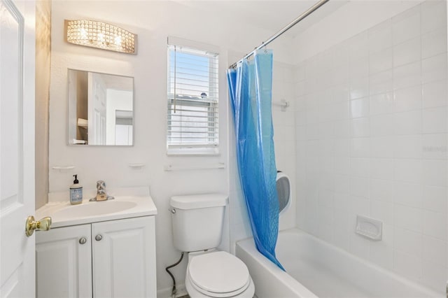 1015 13th Ave NW, Largo, FL 33770 - bathroom featuring vanity and shower / tub combo with curtain