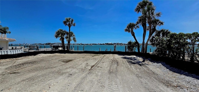 7052 S Shore Dr S, South Pasadena, FL 33707