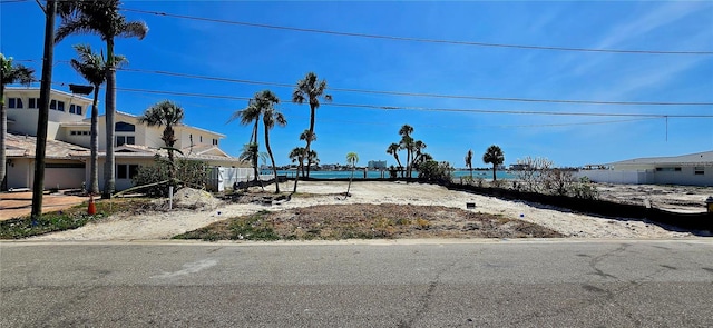 7052 S Shore Dr S, South Pasadena, FL 33707