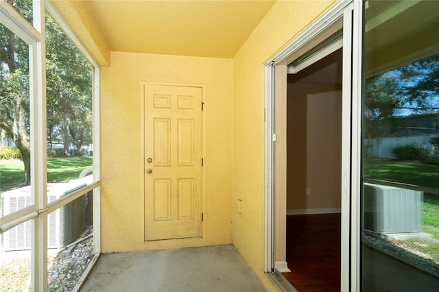 37712 Aaralyn Rd, Zephyrhills, FL 33542 - view of unfurnished sunroom