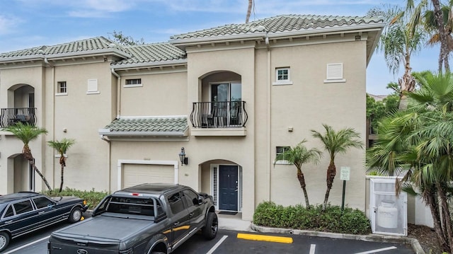 501 Knights Run Ave Unit 6104, Tampa, FL 33602 - view of building exterior featuring uncovered parking