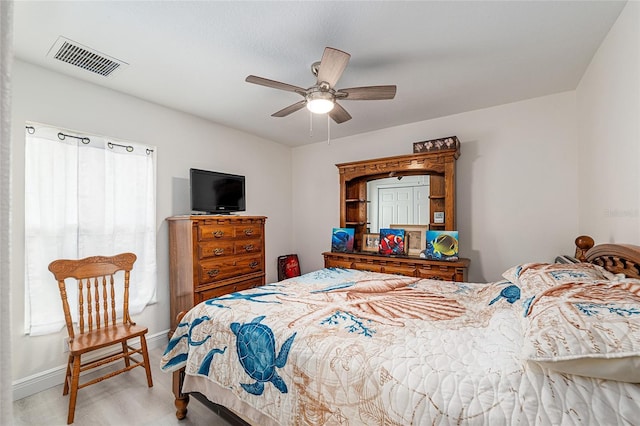 5032 N Crossgate Pt, Beverly Hills, FL 34465 - bedroom with baseboards and ceiling fan