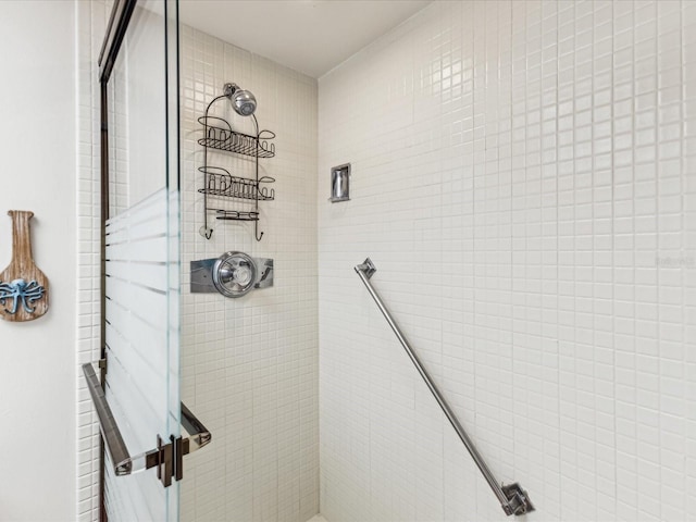 10216 Regal Dr Unit 409, Largo, FL 33774 - full bath featuring a stall shower