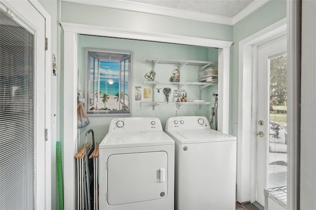 708 Rutgers Pl, Sun City Center, FL 33573 - washroom featuring washing machine and clothes dryer, ornamental molding, and a heating unit