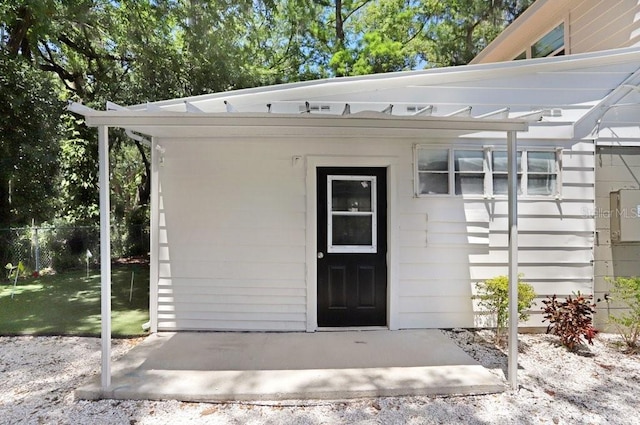 7208 N Ola Ave, Tampa, FL 33604 - view of property entrance