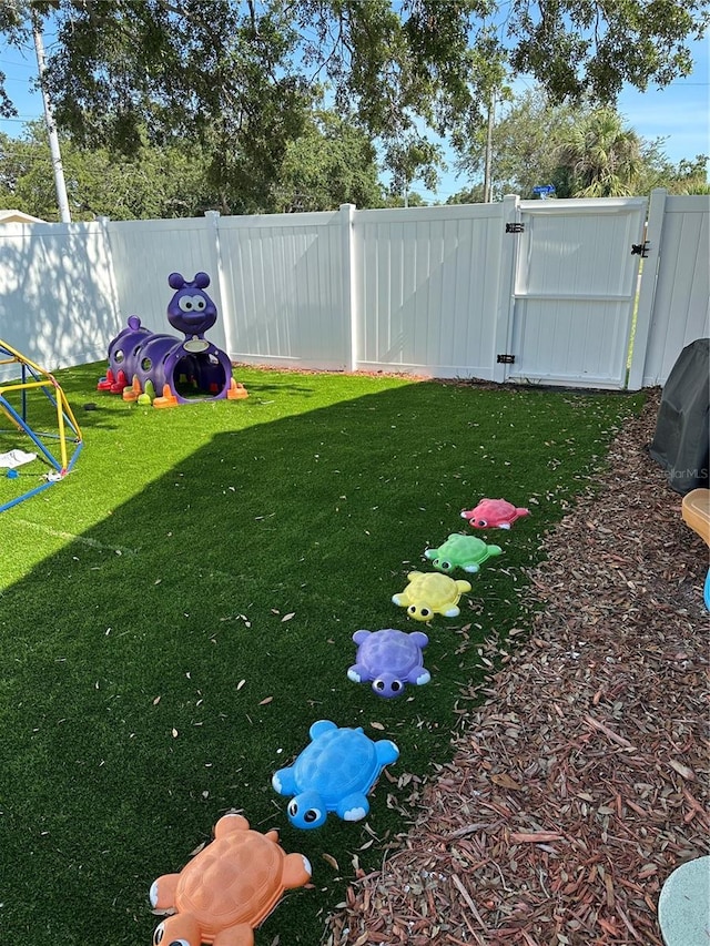2198 Academy Dr, Clearwater, FL 33764 - view of yard with a gate