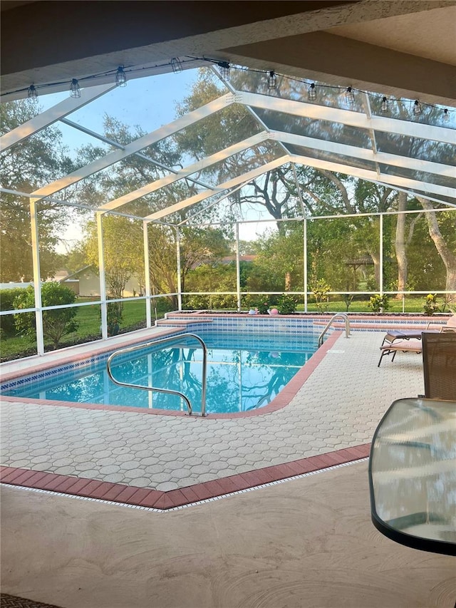 13133 Roseanna Dr, Spring Hill, FL 34609 - swimming pool featuring a patio and a lanai