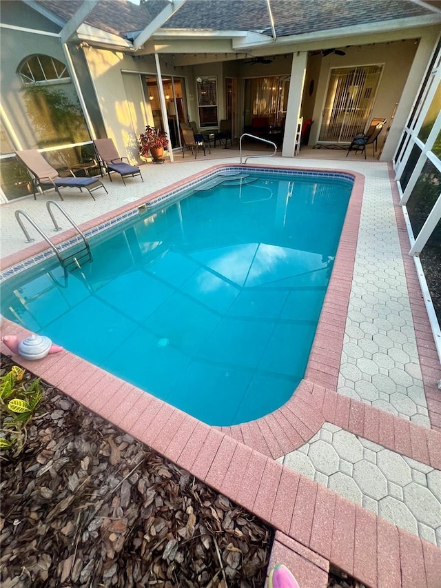 13133 Roseanna Dr, Spring Hill, FL 34609 - outdoor pool featuring a patio