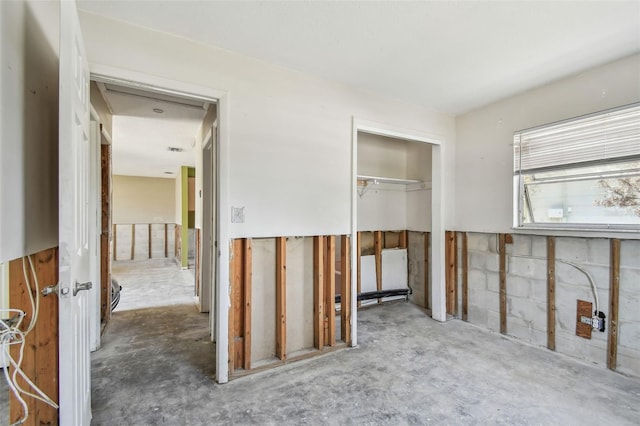 123 14th Ave, Indian Rocks Beach, FL 33785 - unfurnished bedroom with a closet