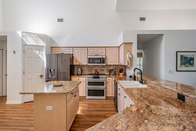 4797 Stonebriar Dr, Oldsmar, FL 34677 - photo 12