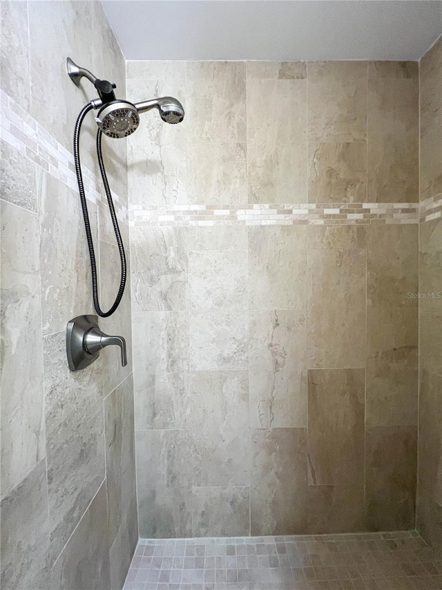 659 Garland Cir, Indian Rocks Beach, FL 33785 - full bath featuring a tile shower