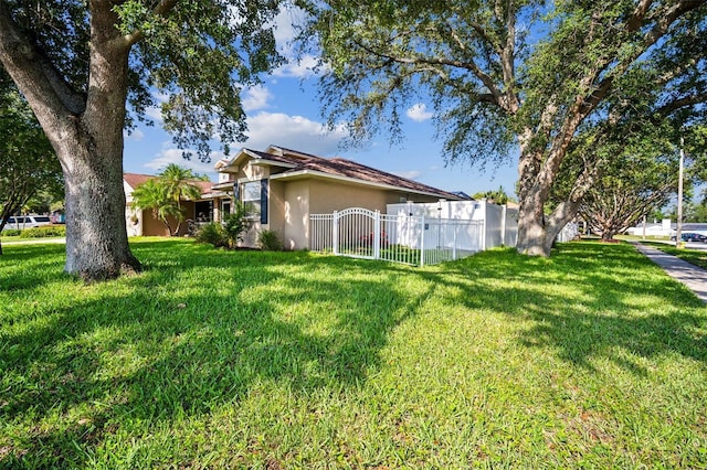 2507 Dewberry St, Valrico, FL 33596 - view of yard with a gate