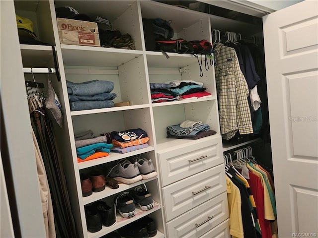 4755 N El Camino Dr, Beverly Hills, FL 34465 - view of closet