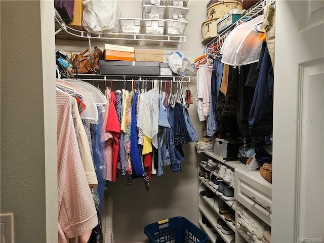 4755 N El Camino Dr, Beverly Hills, FL 34465 - view of walk in closet