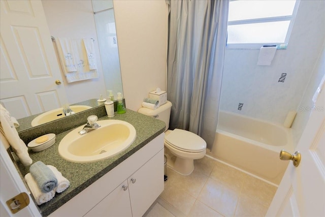 2826 Martha Ln, Land O Lakes, FL 34639 - bathroom featuring vanity, toilet, shower / tub combo with curtain, and tile patterned floors