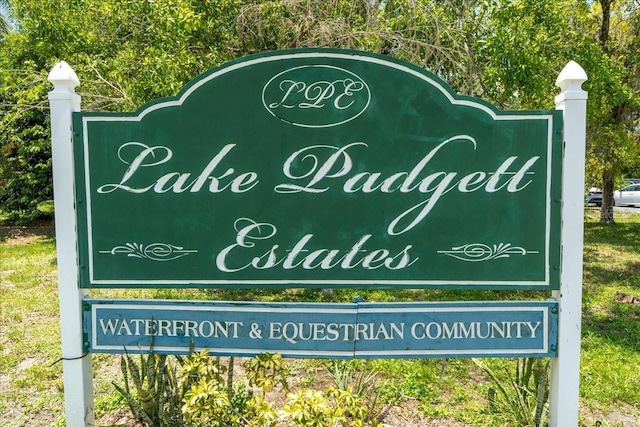 2826 Martha Ln, Land O Lakes, FL 34639 - view of community sign