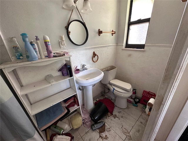 314 Dickman Dr SW, Ruskin, FL 33570 - bathroom with toilet