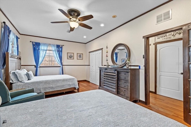 4301 S Lockwood Ridge Rd, Sarasota, FL 34231 - bedroom featuring crown molding, baseboards, wood finished floors, ceiling fan, and recessed lighting