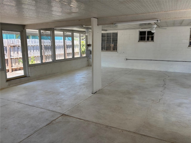 5008 N Suwanee Ave, Tampa, FL 33603 - view of garage