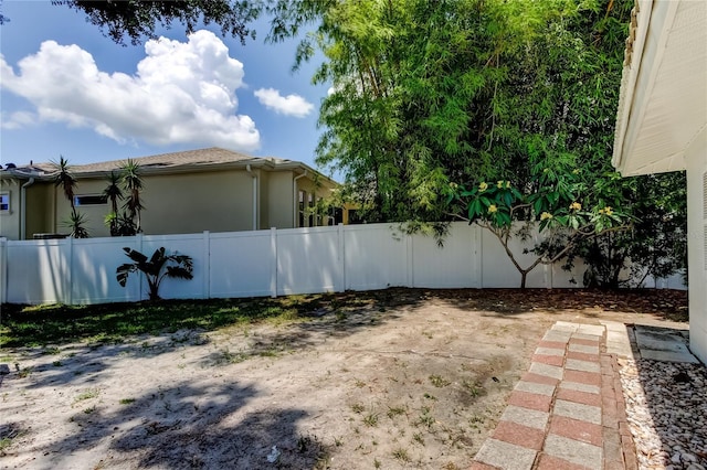 10744 Drummond Rd, Tampa, FL 33615 - view of yard