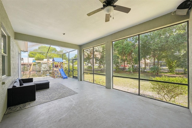 707 9th Ave SW, Ruskin, FL 33570 - unfurnished sunroom featuring a ceiling fan
