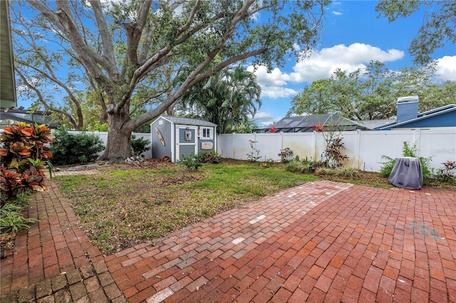 9611 107th Ave N, Largo, FL 33773 - fenced backyard featuring a patio area