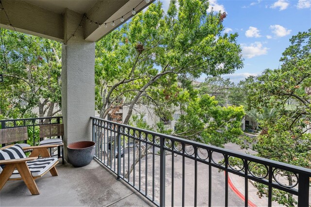 727 Coral Reef Dr, Tampa, FL 33602 - photo 31