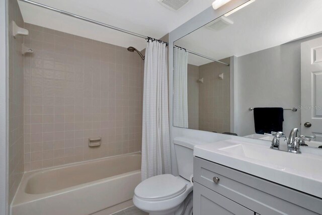 6817 Stones Throw Cir N Unit 17203, Saint Petersburg, FL 33710 - full bath with vanity, shower / tub combo, and toilet