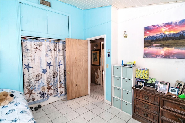 10818 Land O Lakes Blvd, Land O Lakes, FL 34638 - bedroom with light tile patterned floors