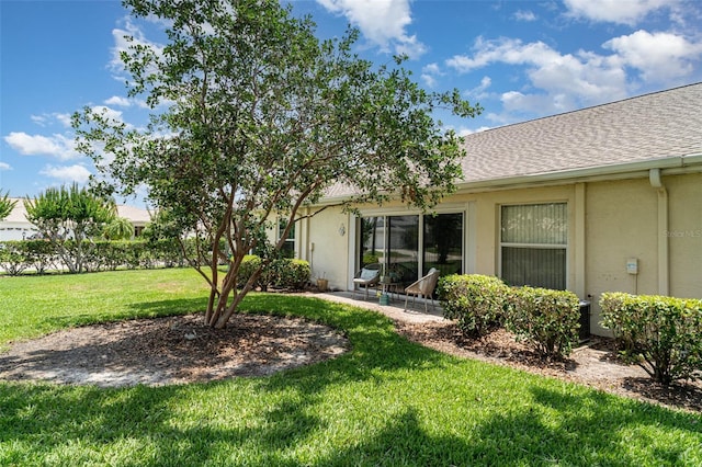 2403 Nantucket Field Way Unit 27, Sun City Center, FL 33573 - view of grassy yard