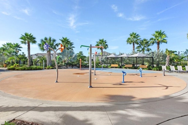 6097 Golden Nettle Dr, Apollo Beach, FL 33572 - view of property's community with community basketball court