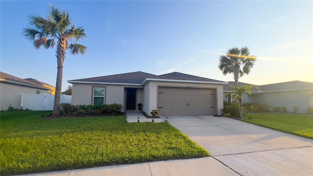 10123 Carp Hollow Rd, Sun City Center, FL 33573 - single story home featuring stucco siding, an attached garage, and driveway